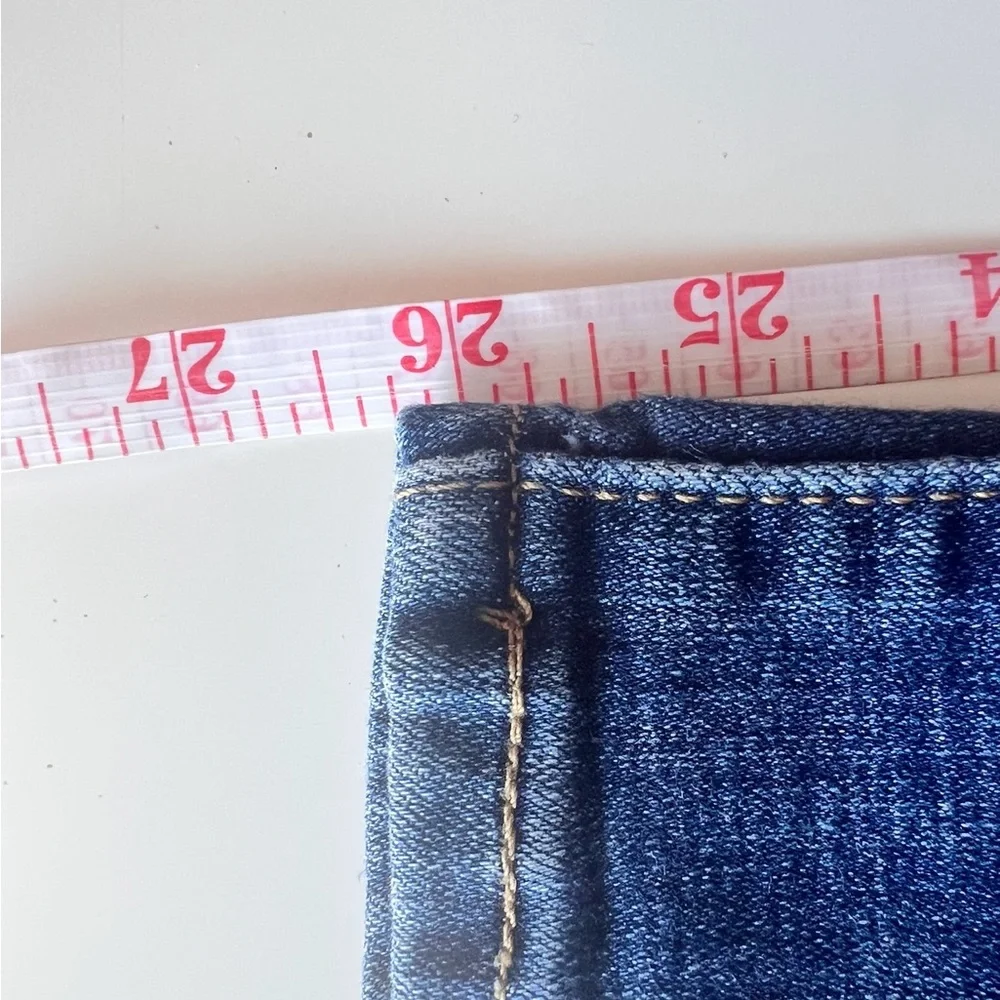 Levi's Women's Size 12S Straight Leg Jeans - Indigo